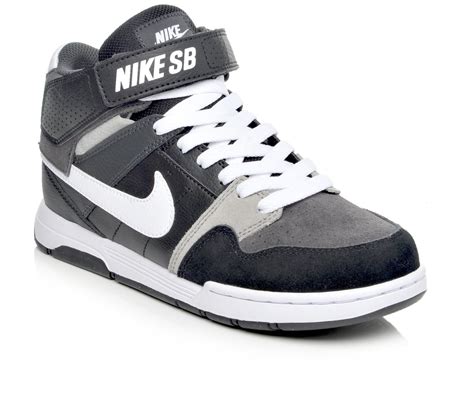 nike sneakers for teen boys